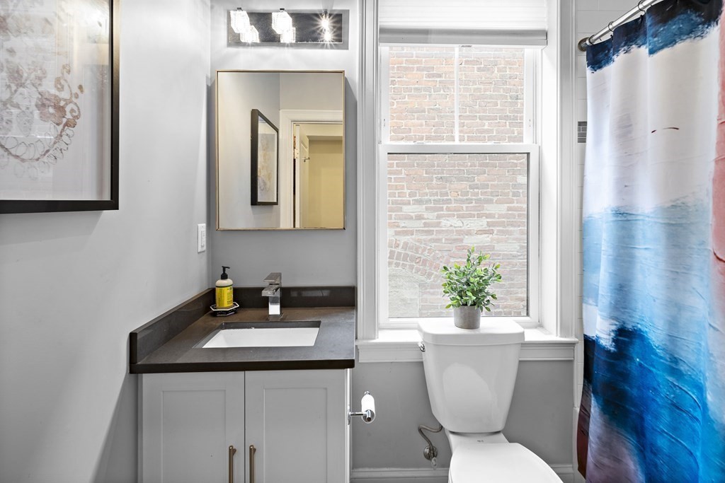 91 Chelsea St, East Boston