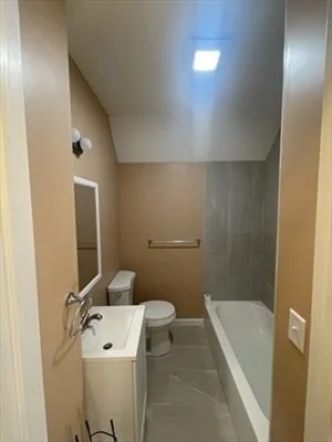 10 Delaware, East Somerville