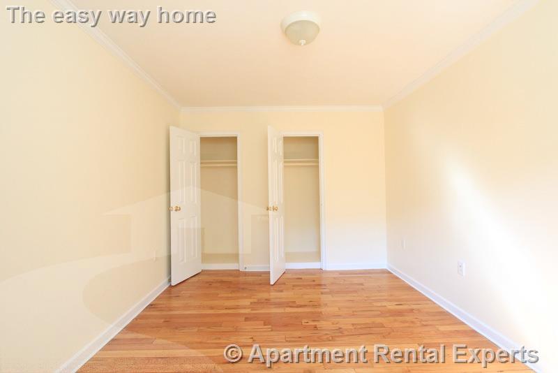 60 Brattle St, Harvard Square