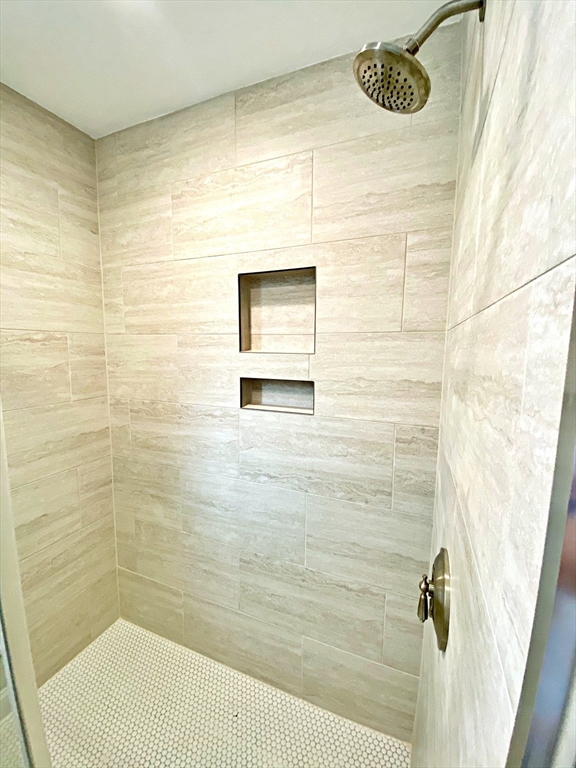 466 Sumner St, East Boston