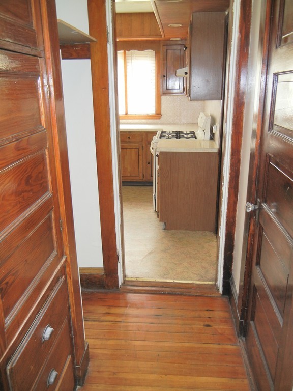 8 Pleasant St, Dorchester