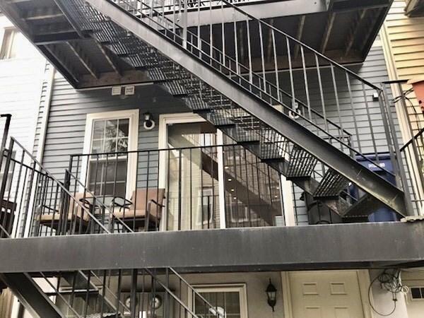 252 Gold St, South Boston