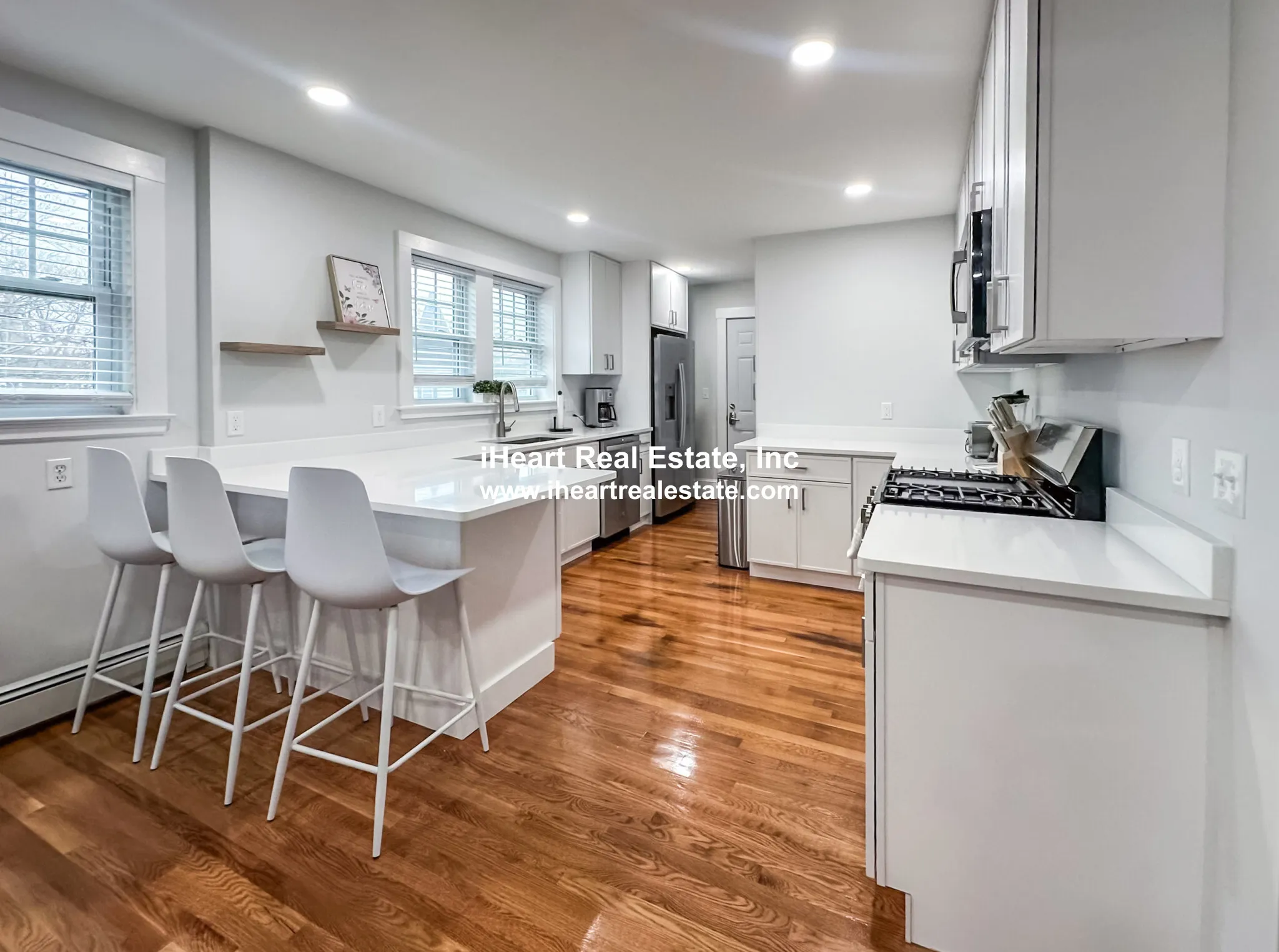 65-67 Saint James Circle, Hunnewell Hill