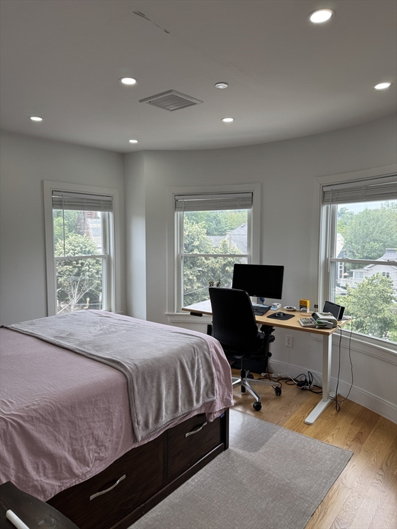 34 Park St, Newton Corner