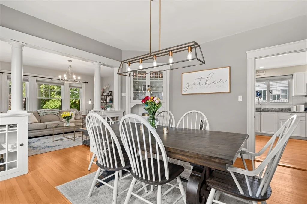 196 Waverley Rd, North Andover