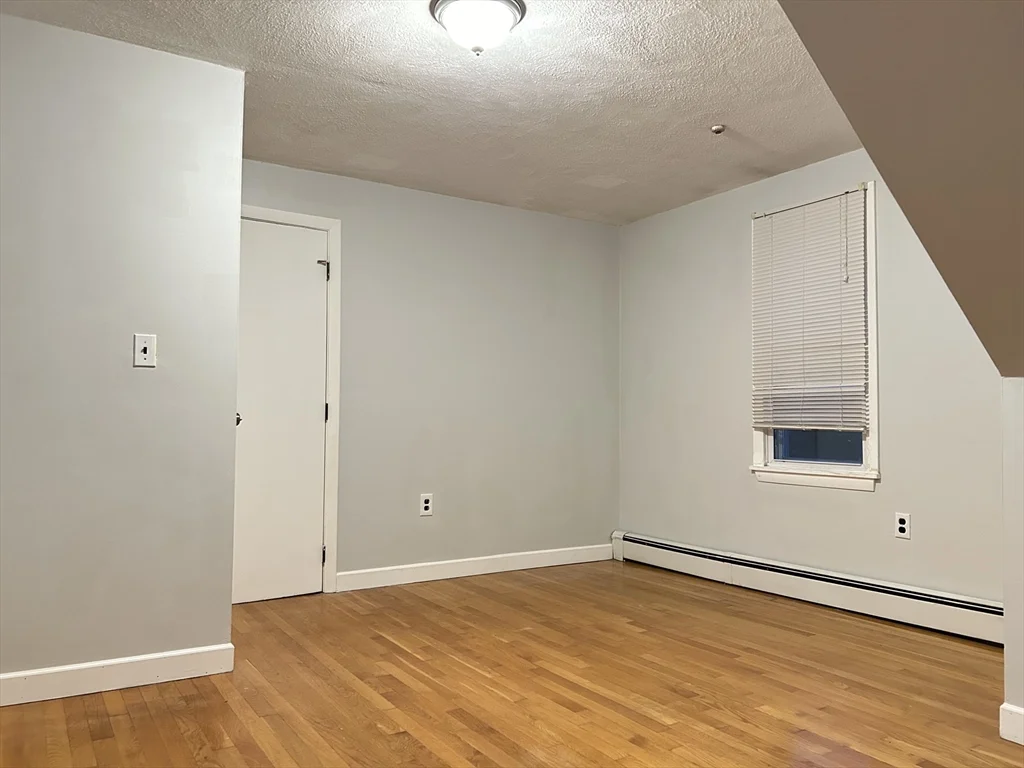 318 Granite St, Quincy