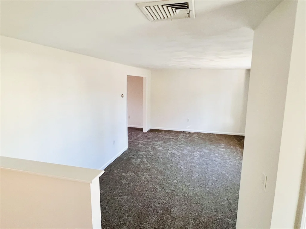 118 Wyoming Ave, Oak Grove