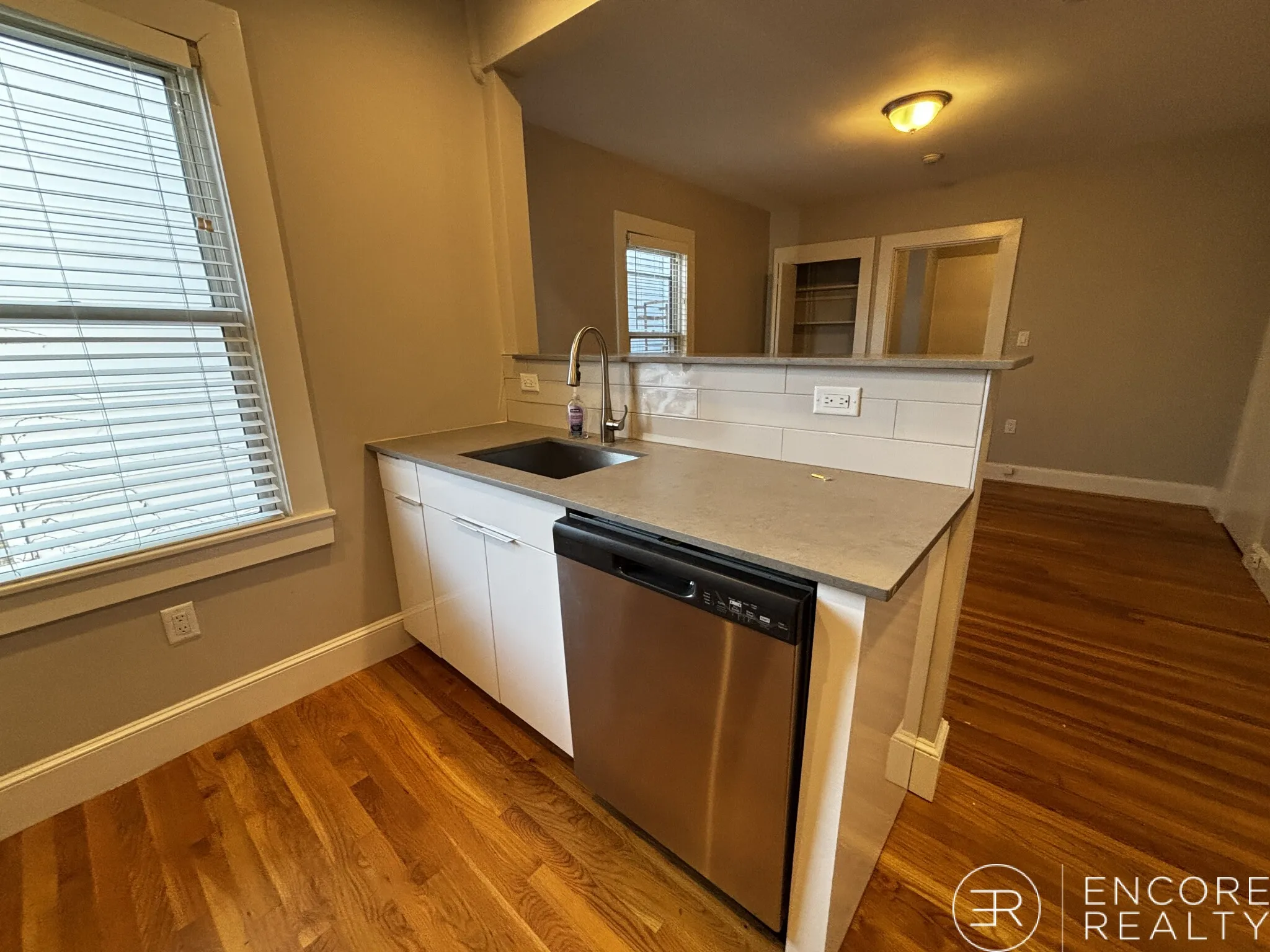 222 Banks St, Riverside