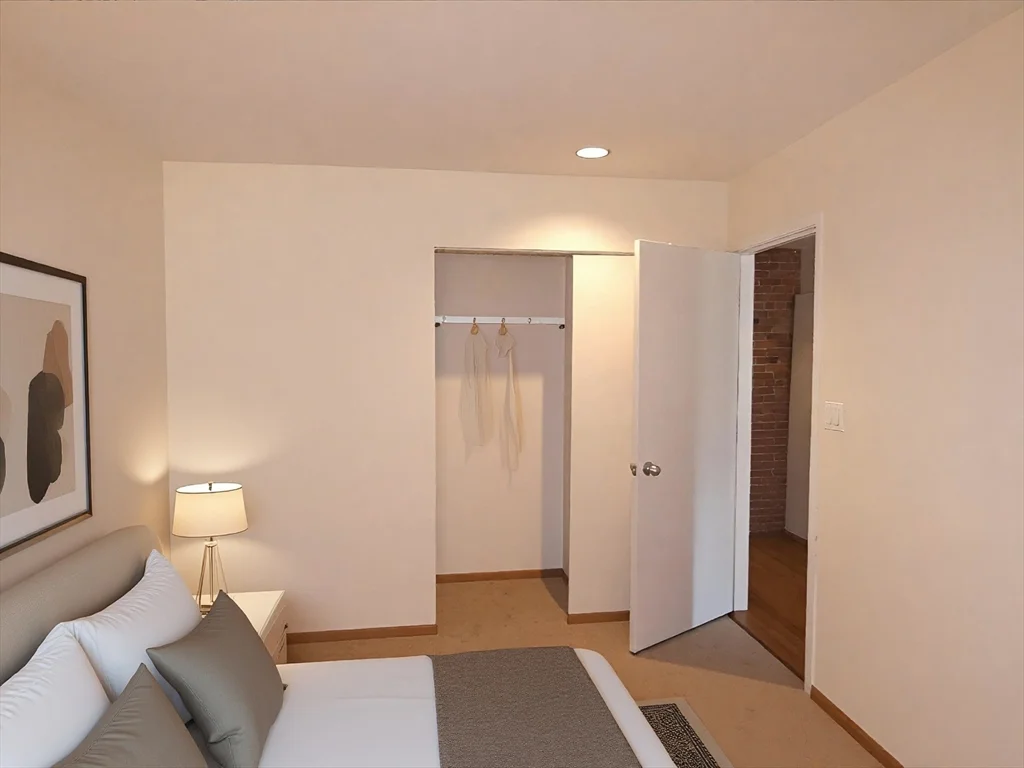 84 Gainsborough St, Fenway