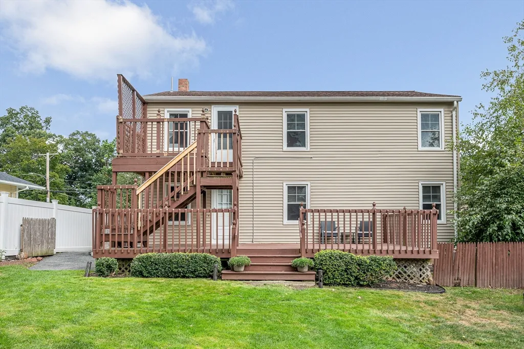 79 Fairfield St, Lowell