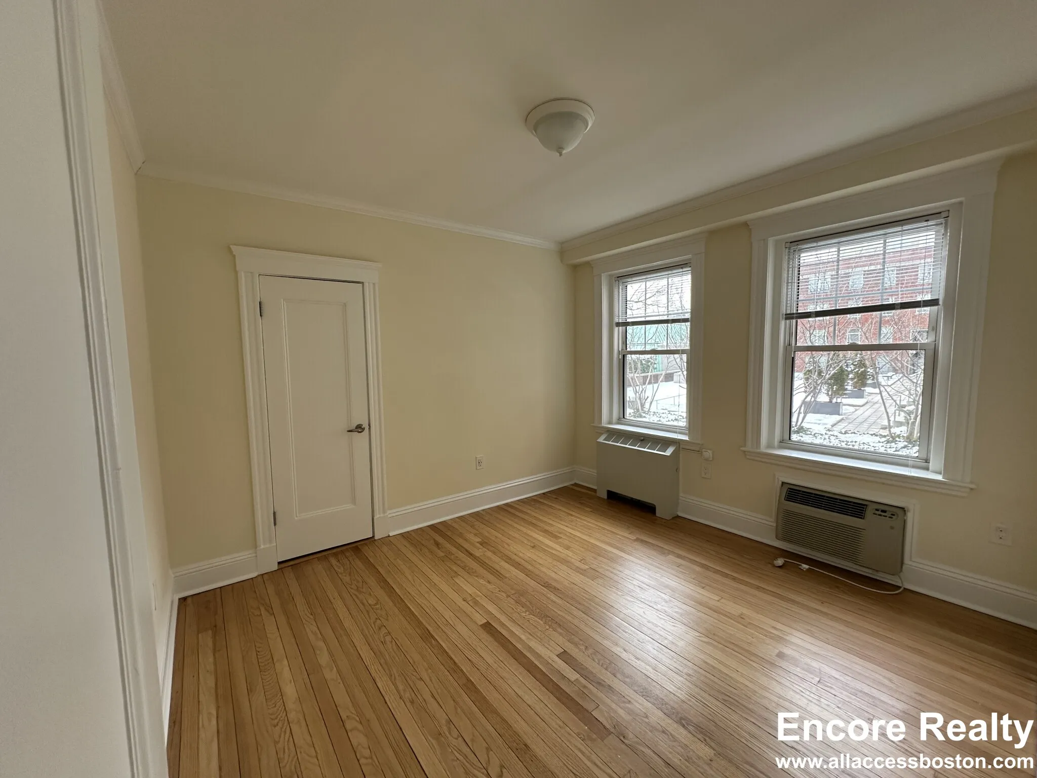 24 Chauncy St, Neighborhood Nine