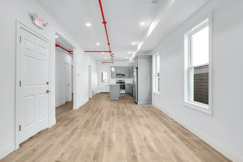 18 South St, Westborough