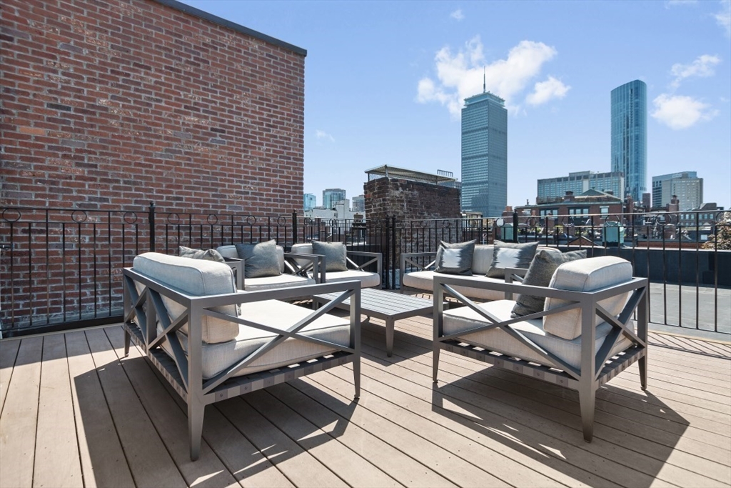 395 Marlborough St, Back Bay