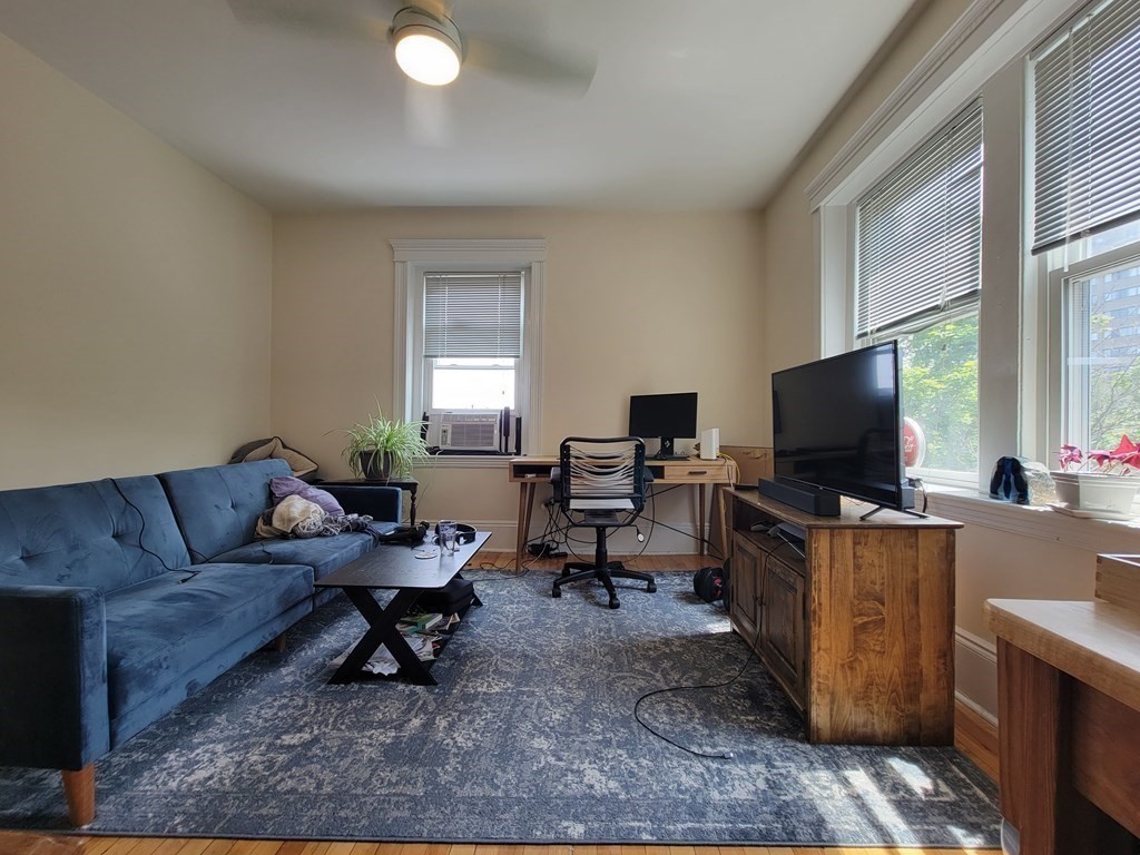 164 Strathmore Rd, Brighton