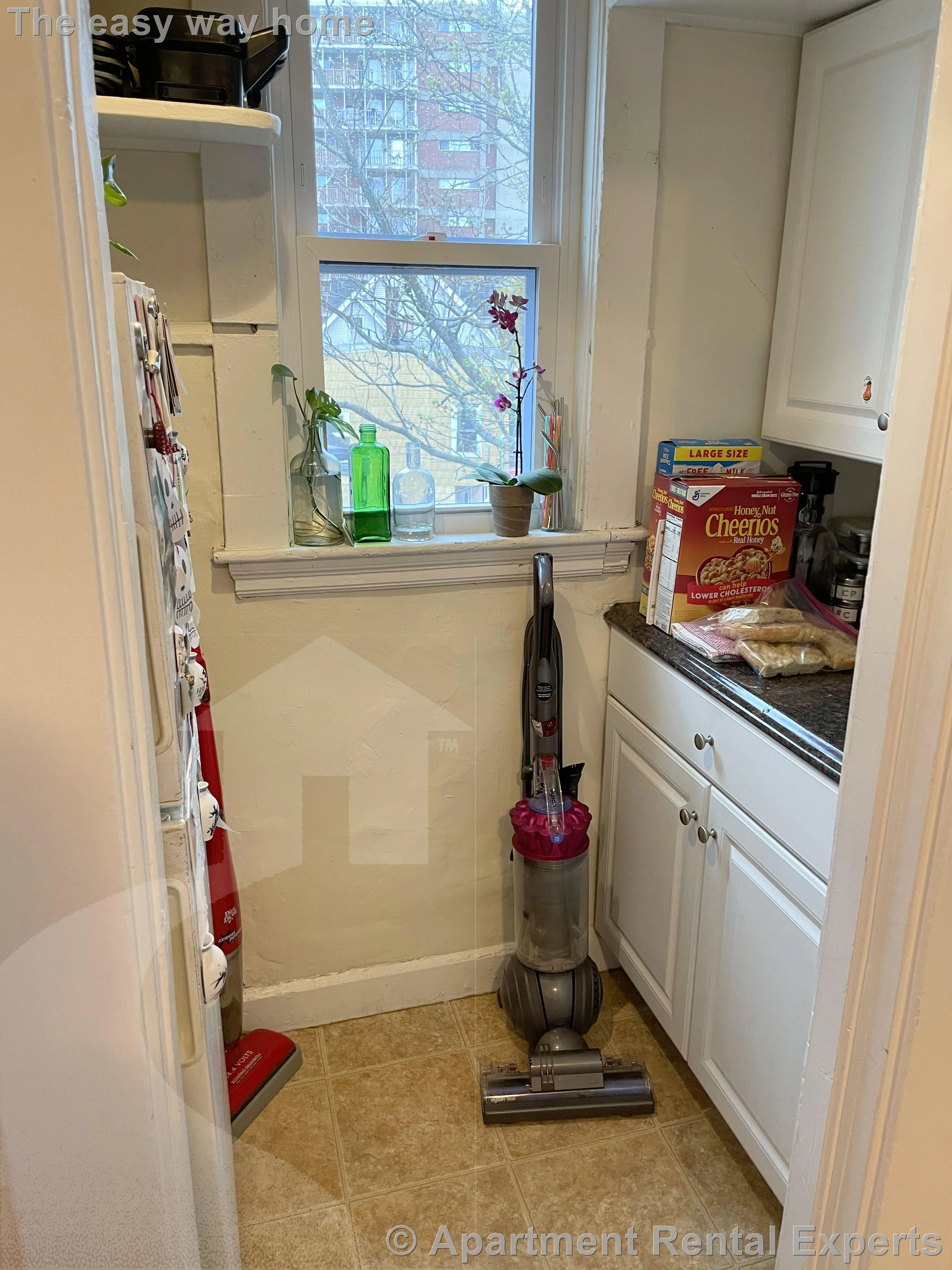 18 Sanborn Ave, Union Square