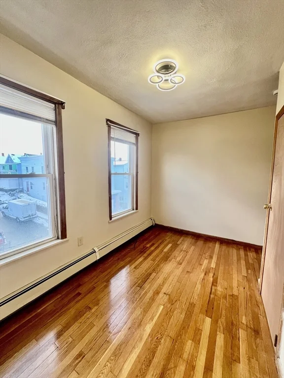 417-419 Ferry St, Everett