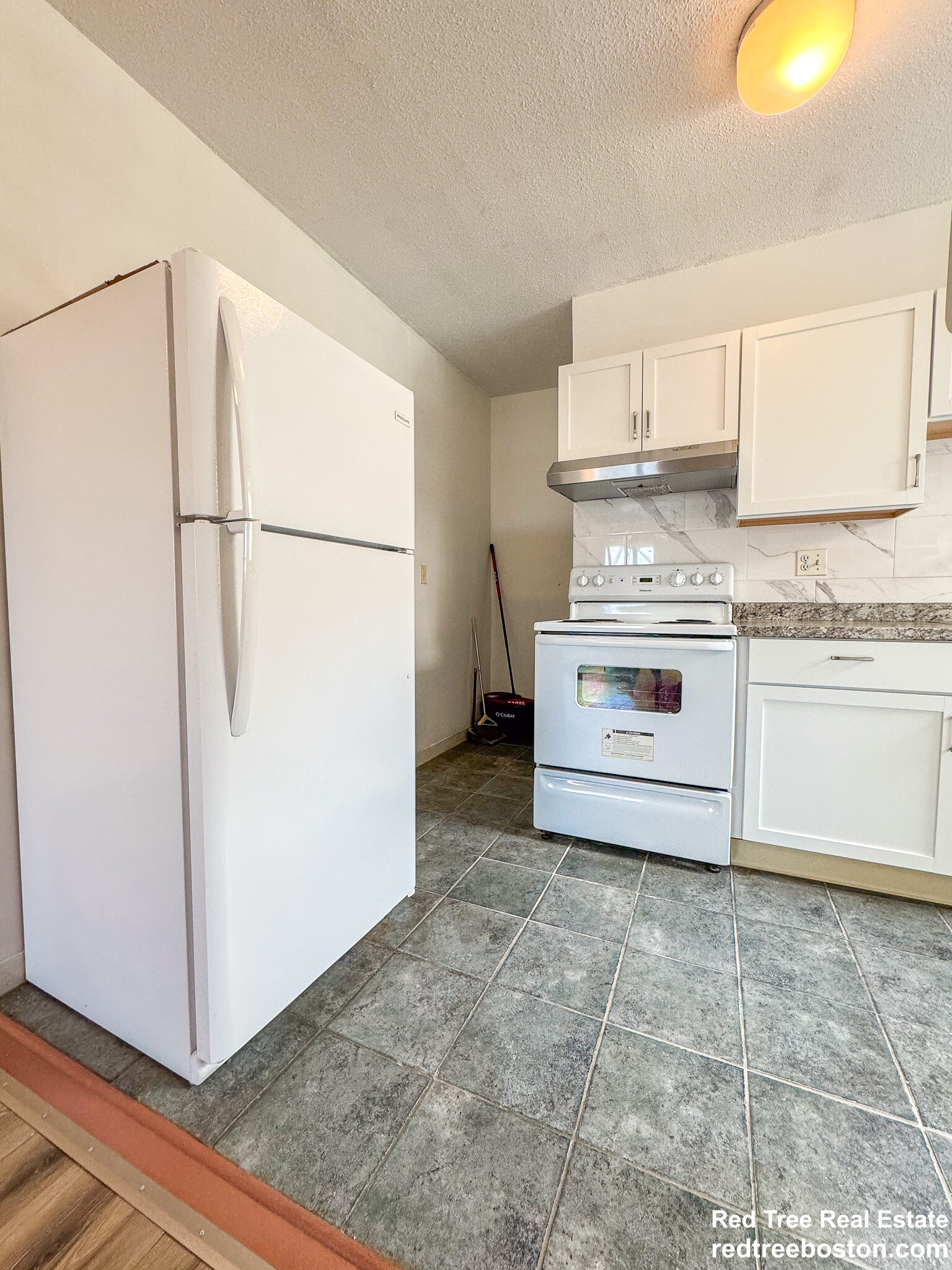 313 Summit Ave, Brighton