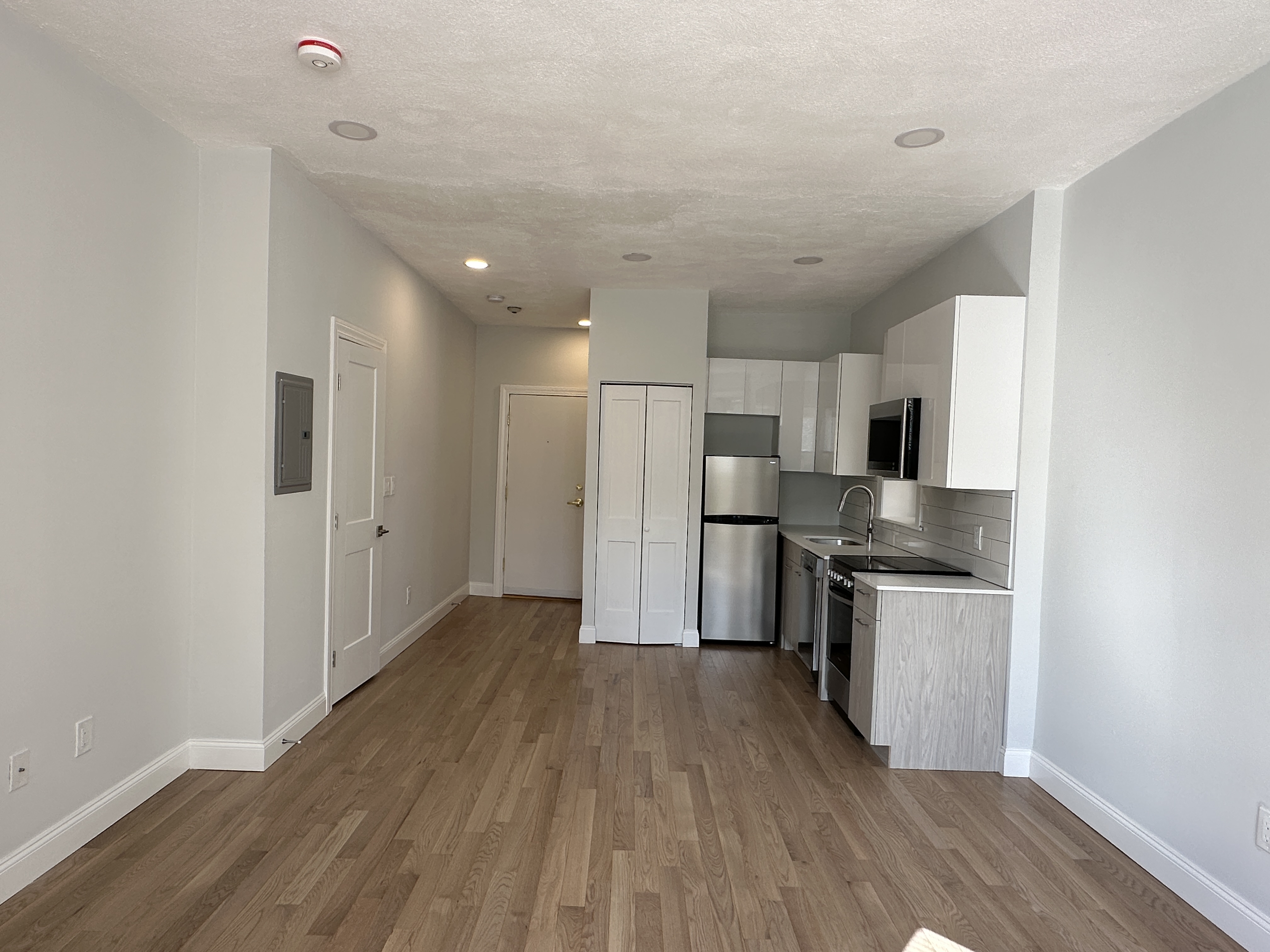 104 Queensberry St, Fenway