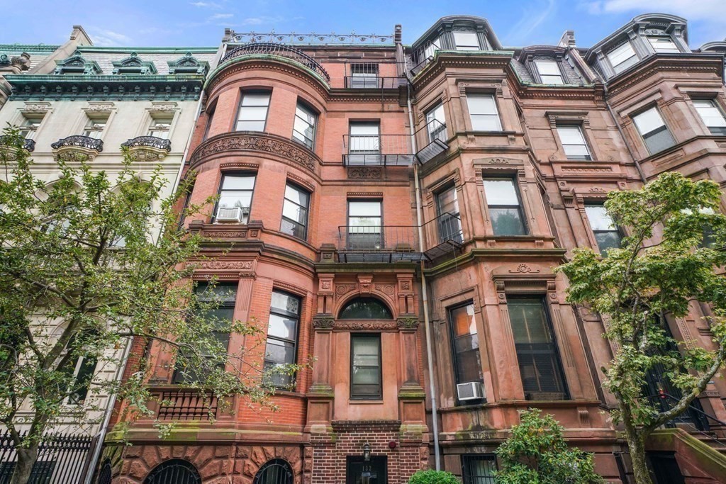 132 Commonwealth Ave, Back Bay