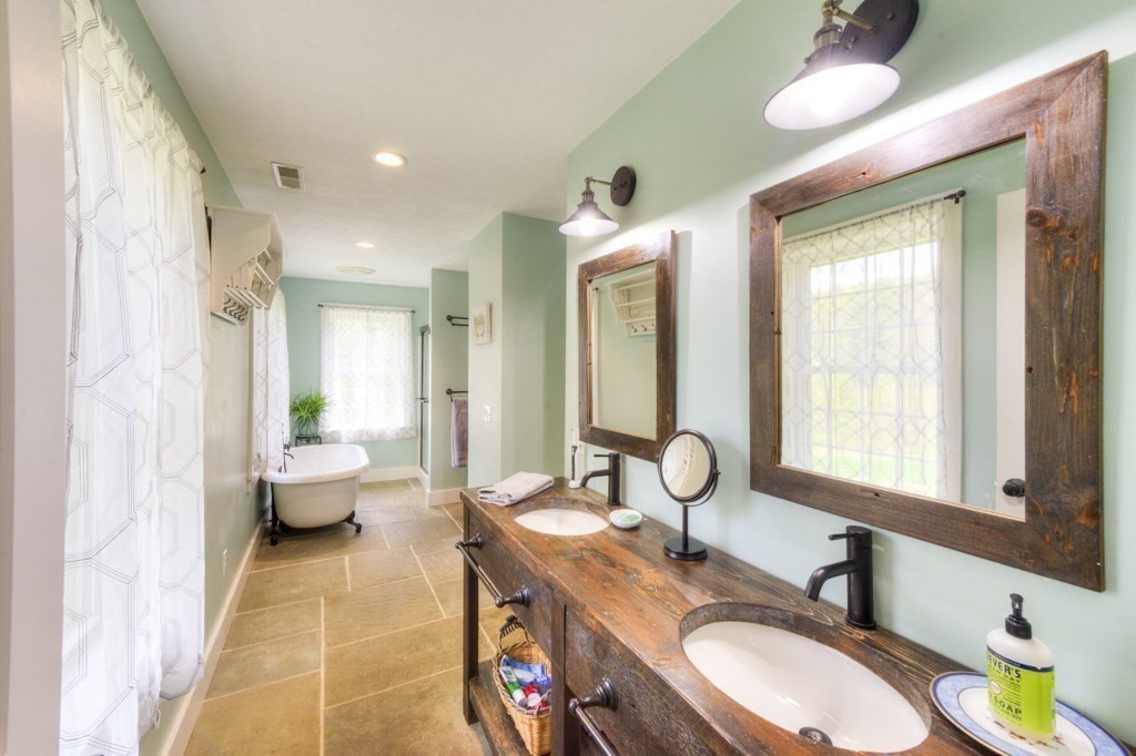 42 Greene Rd, Mount Wachusett