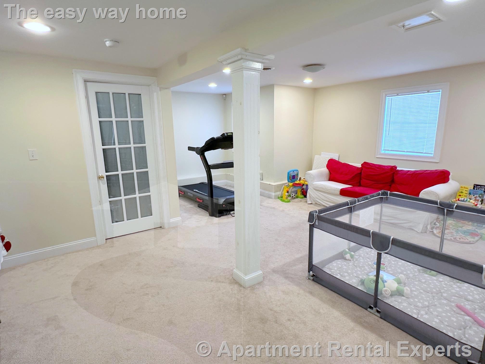 6 Farmers Circle, Arlington Center