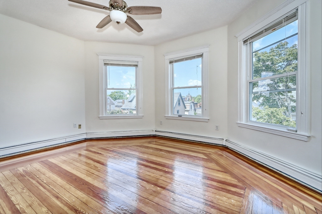 14 Holton, West Medford