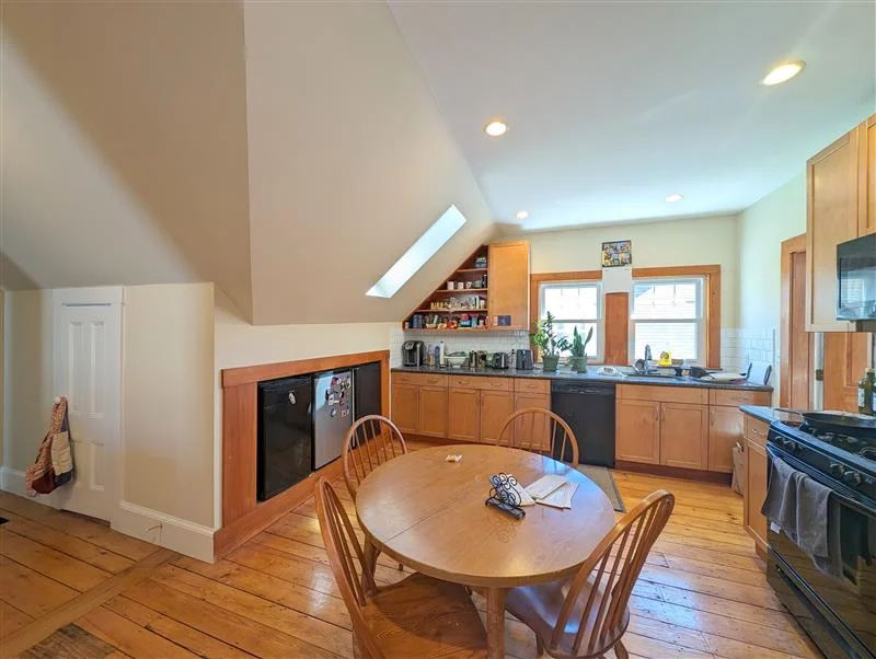 48 Orchard St, Medford