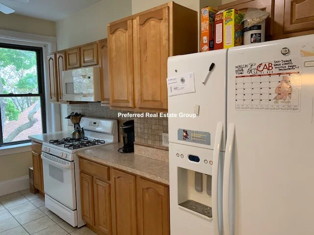 66 Clifford St, Roxbury