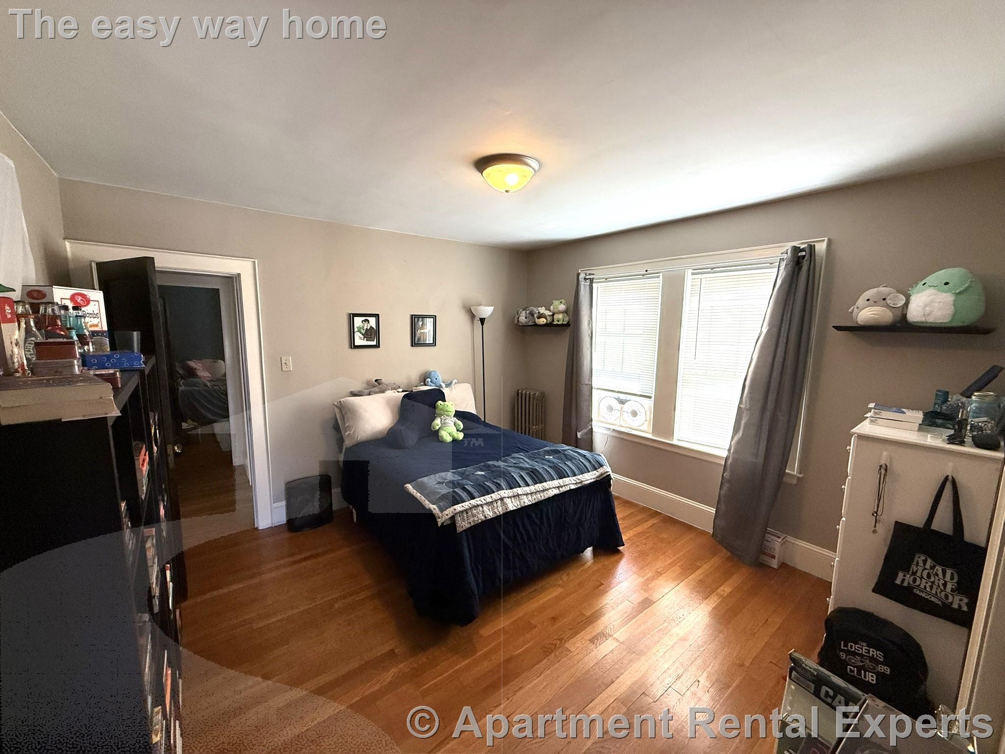 53 Forest St, Medford Square