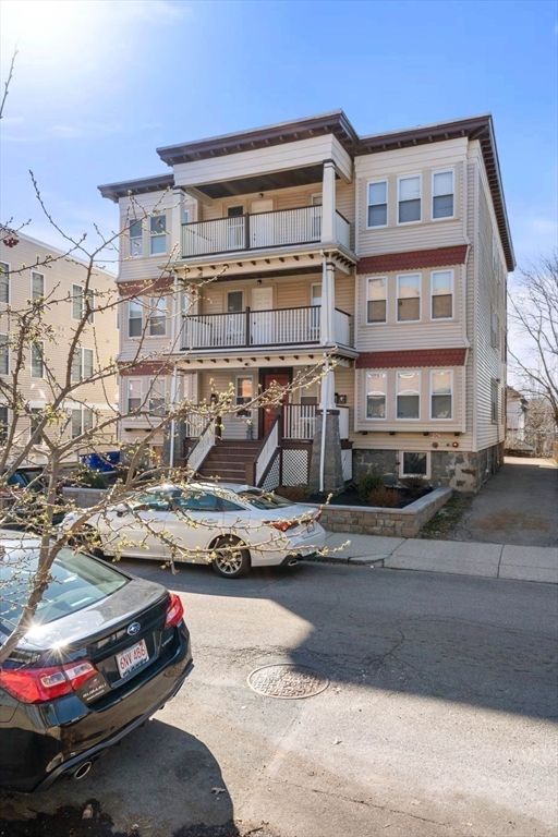 10 Centre Ave, Dorchester