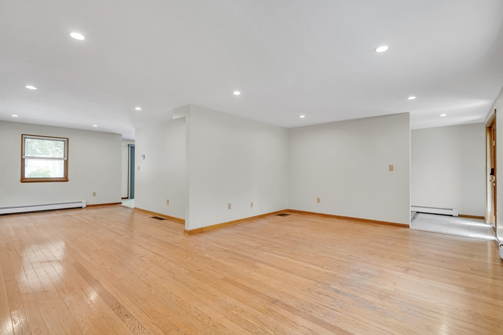 115 Rowe St, Auburndale