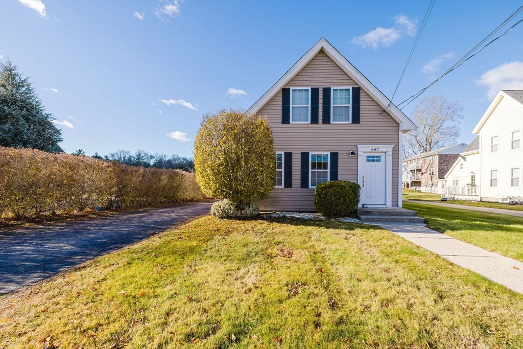 687 Washington St, Easton