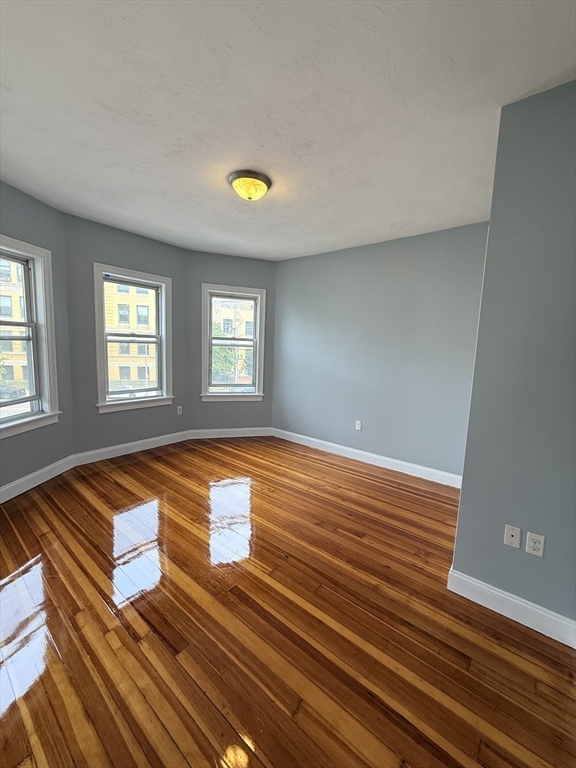 33 Lithgow, Dorchester