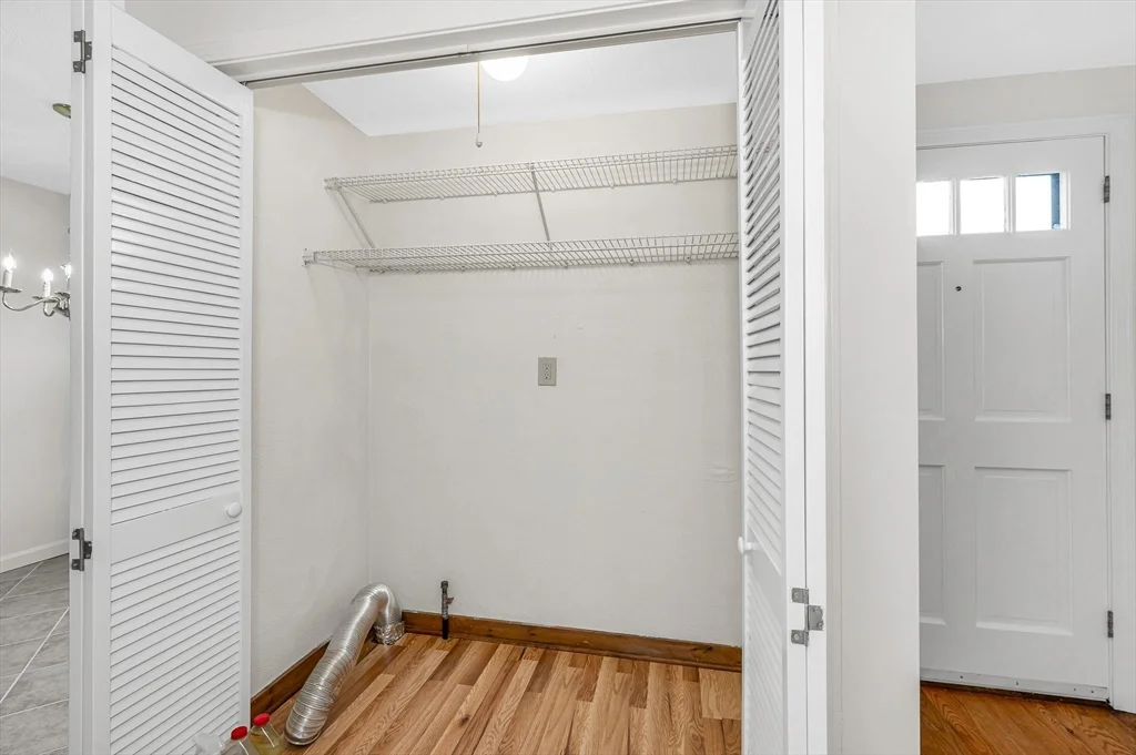 280 Apache Way, Tewksbury