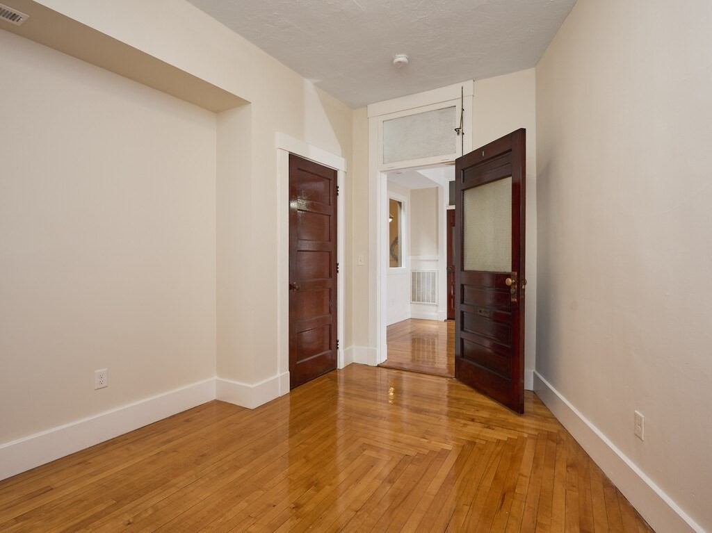 17 Hamilton St, Southbridge