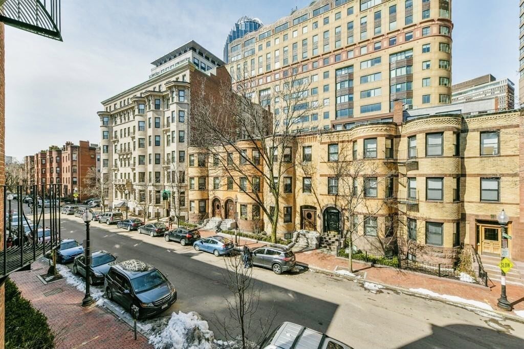 8 Garrison St, Back Bay