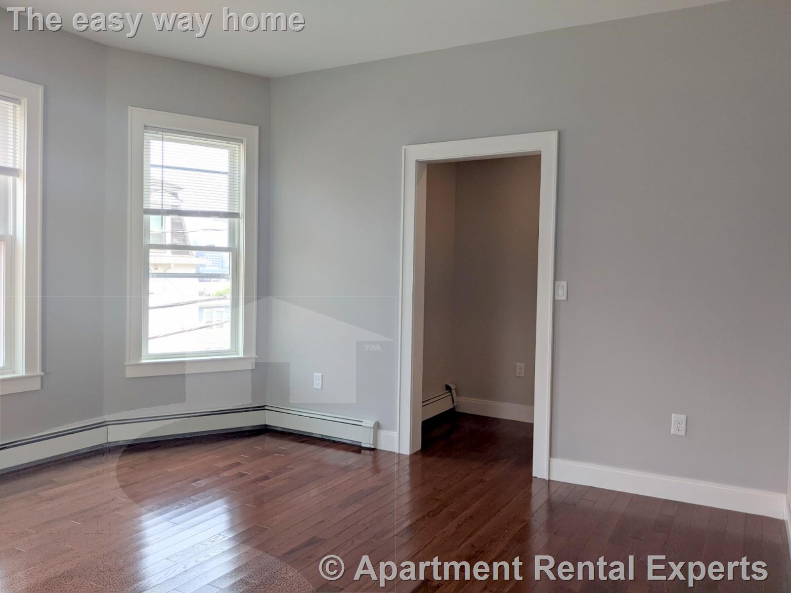 42 Crescent St, Sullivan Square