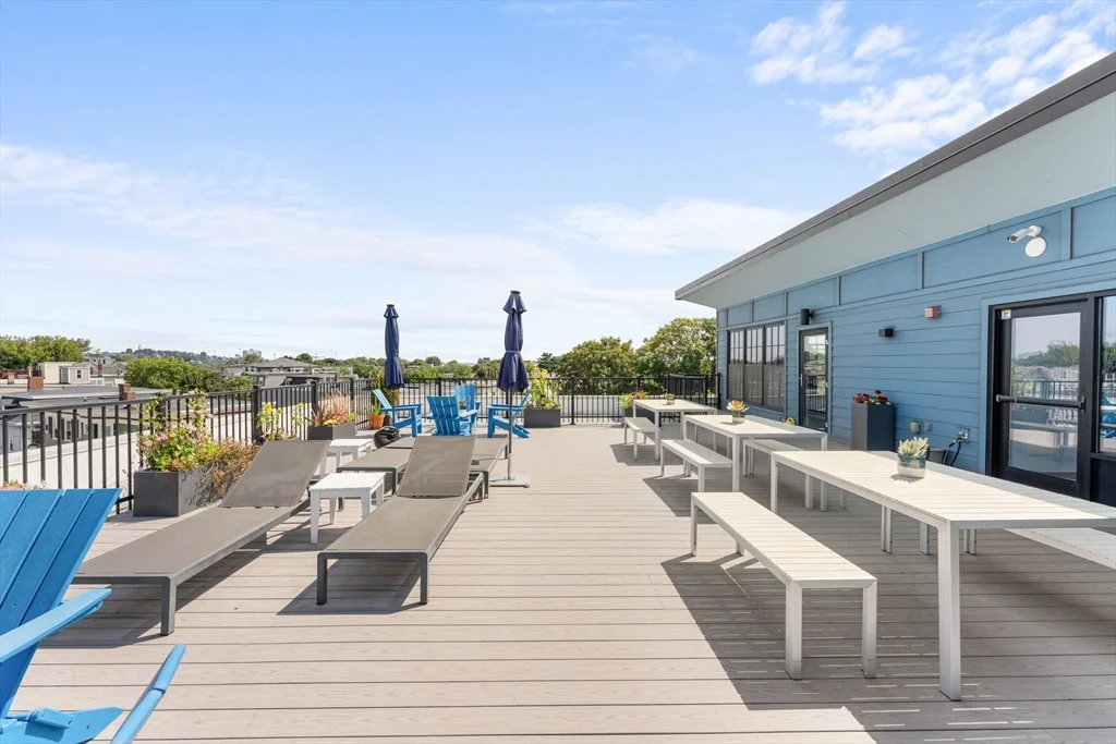 944 Dorchester Ave, Dorchester