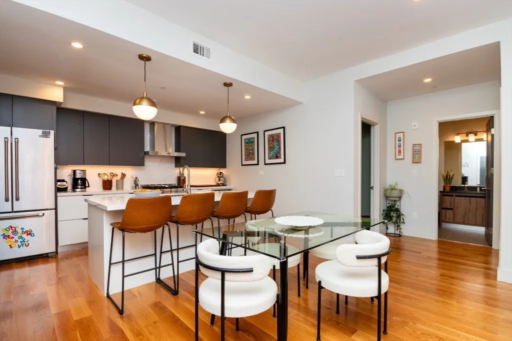 533 East 2nd St, South Boston