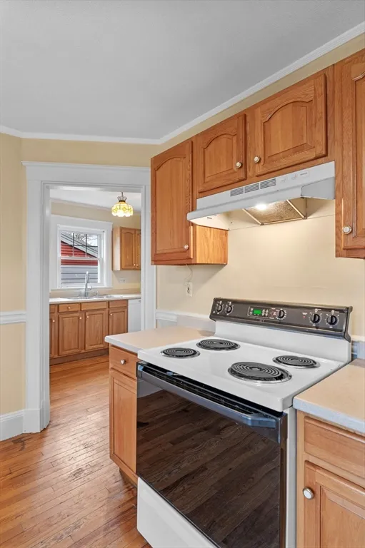 38 Raymond Rd, Salem