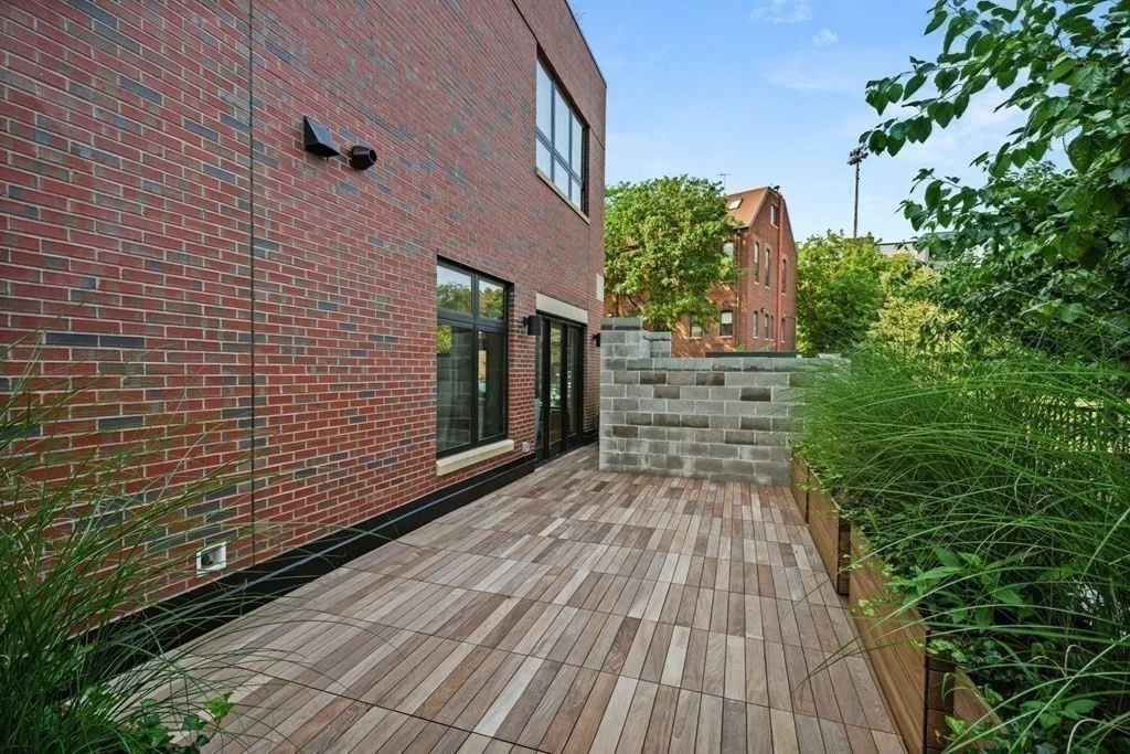 70 Leo Birmingham Pky, Brighton