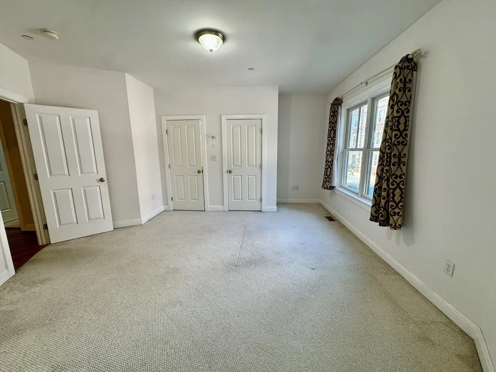 81 Westminster Ave, Roxbury