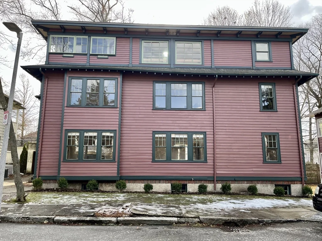 32 Goodrich Rd, Jamaica Plain