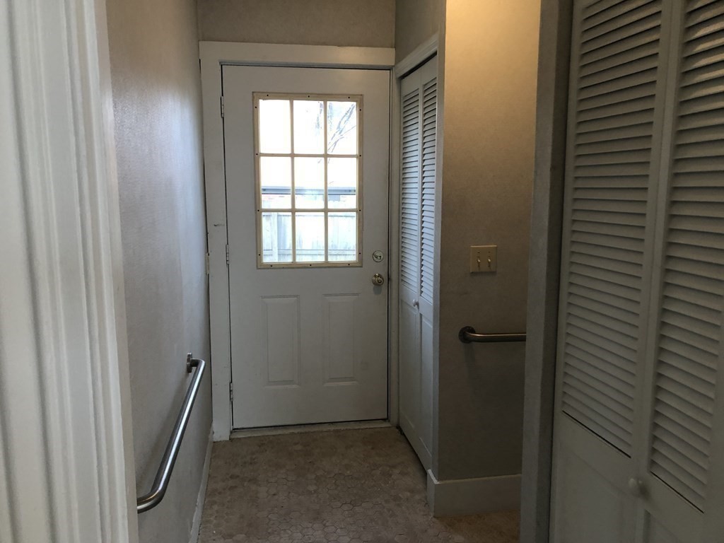 44 Hayden Rowe, Hopkinton