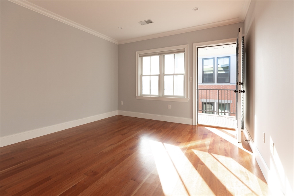 49 L St, South Boston