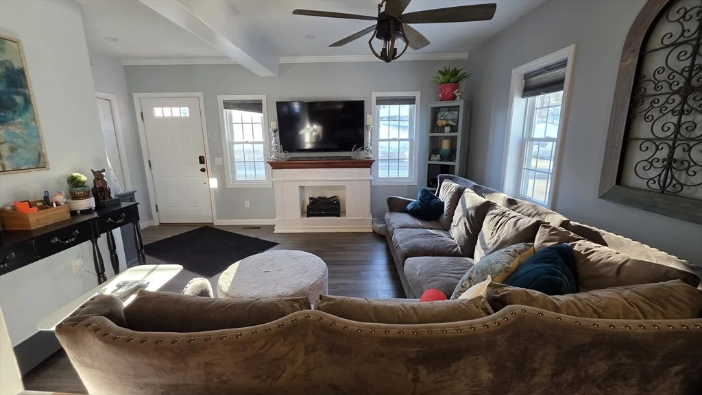 533 Prospect St, West Boylston