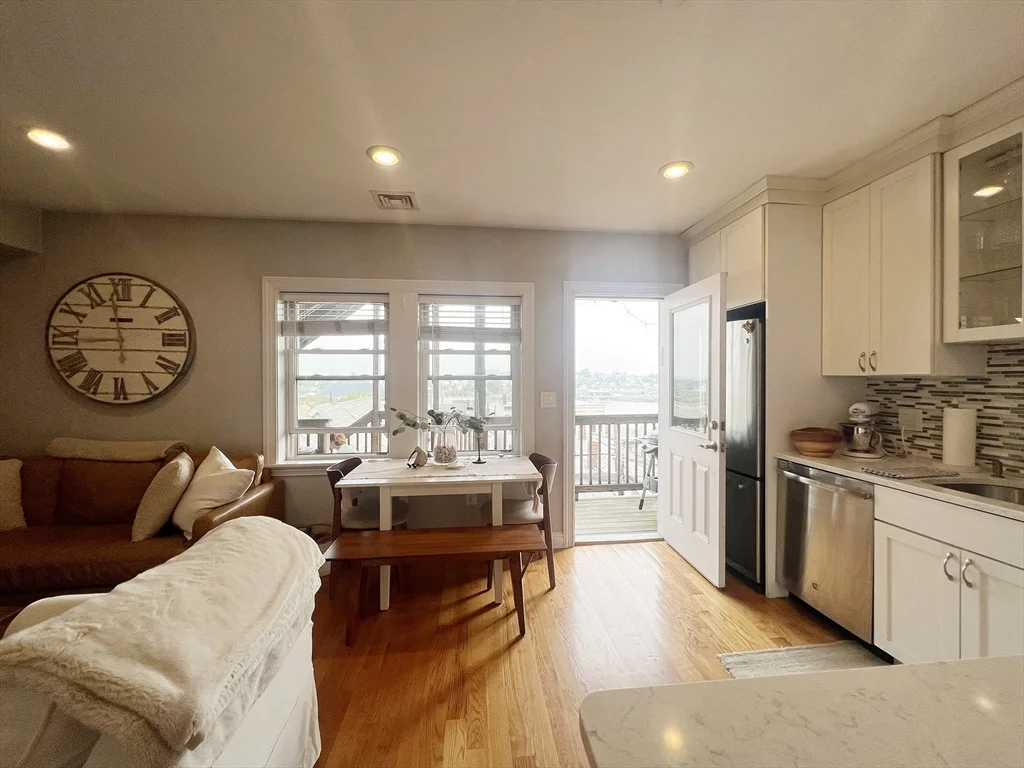 214 E Eagle St, East Boston