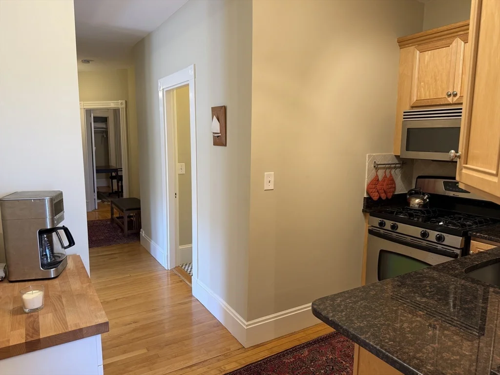 128 Magazine St, Cambridgeport