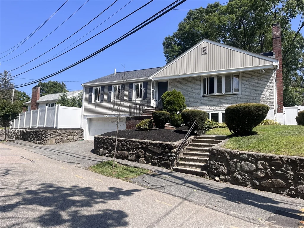 181 Moss Hill Rd, Jamaica Plain