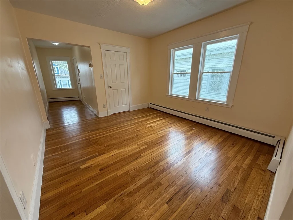 11 Dalrymple St, Jamaica Plain